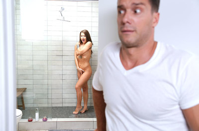 Bad Girl / Naughtyamerica Evelin Stone &amp; Ramon Nomar in My Friend&#039;s Hot Girl