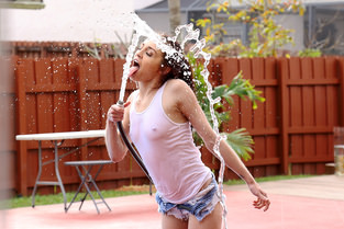 Pervs On Patrol / Mofos - Kandi&#160;quinn Sloppy Bj For Spying Roommate